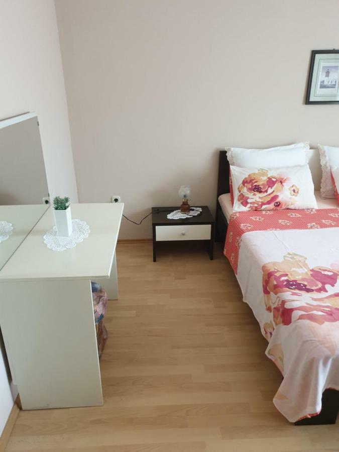 Apartments Martinovic By The Sea Куклица Экстерьер фото